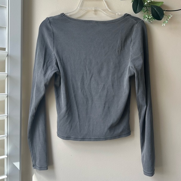 Cotton on Gray V-Neck Long Sleeve Women's Top - Picture 4 of 5